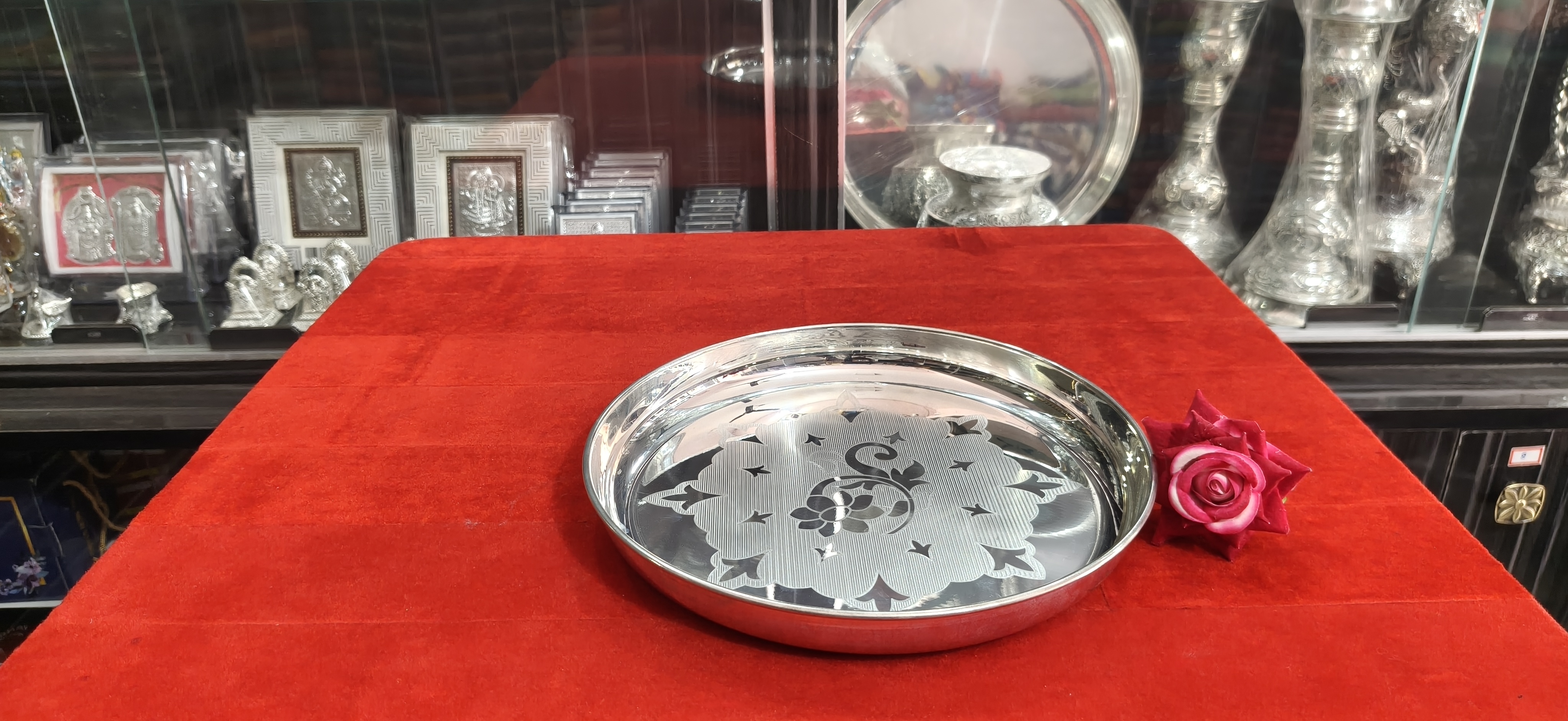 Antique Design Plate